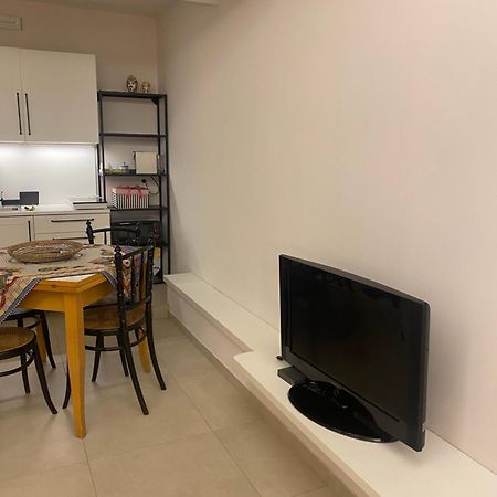 Emanuele Domus Apartment Aeroporto di Catania Fontana Rossa Esterno foto